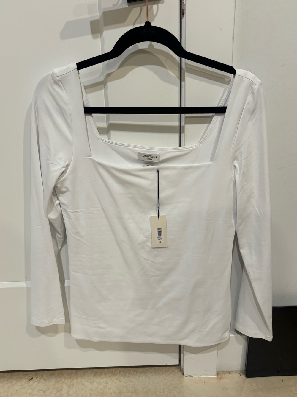 Aritzia Contour Square Neck Long Sleeve Top